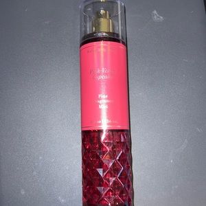 bath and body works pink velvet cupcake mist